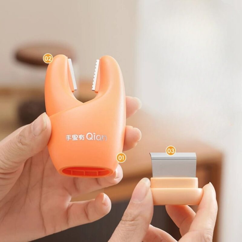 1 Pcs Multifunctional Scraper & Garlic Peeler