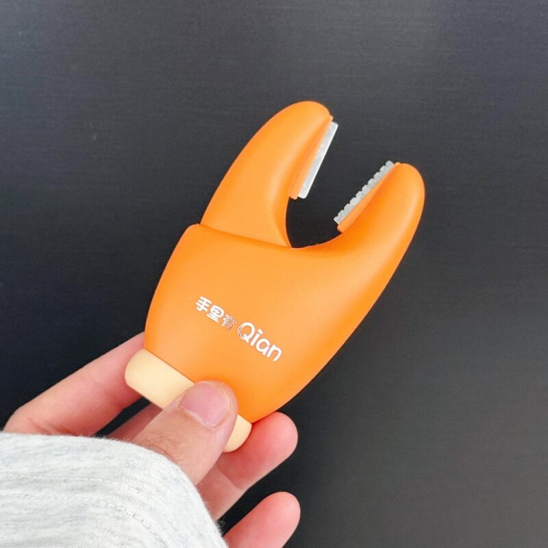 1 Pcs Multifunctional Scraper & Garlic Peeler